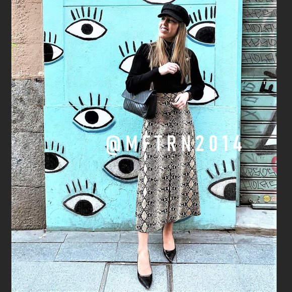 BLOGGER FAVE! ZARA Snakeskin Print Skirt - Picture 2 of 15
